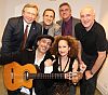 Mario Berger und Sandra Pires mit Bgm. Osterbauer, Vizebgm. Mag. Fasan, Hypo-Neunkirchen Dir. Wernhart, KV-Obmann Authried